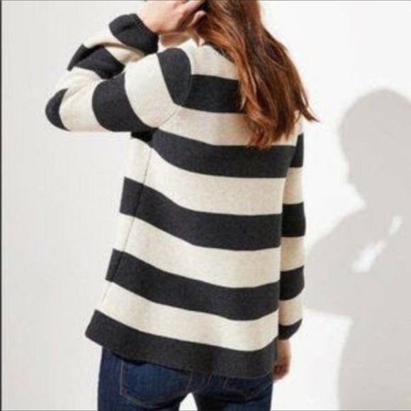 NWT LOFT Colorblock Balloon Sleeve Swing Shape Pullover Sweater, size Medium 🖤 - Picture 2 of 14